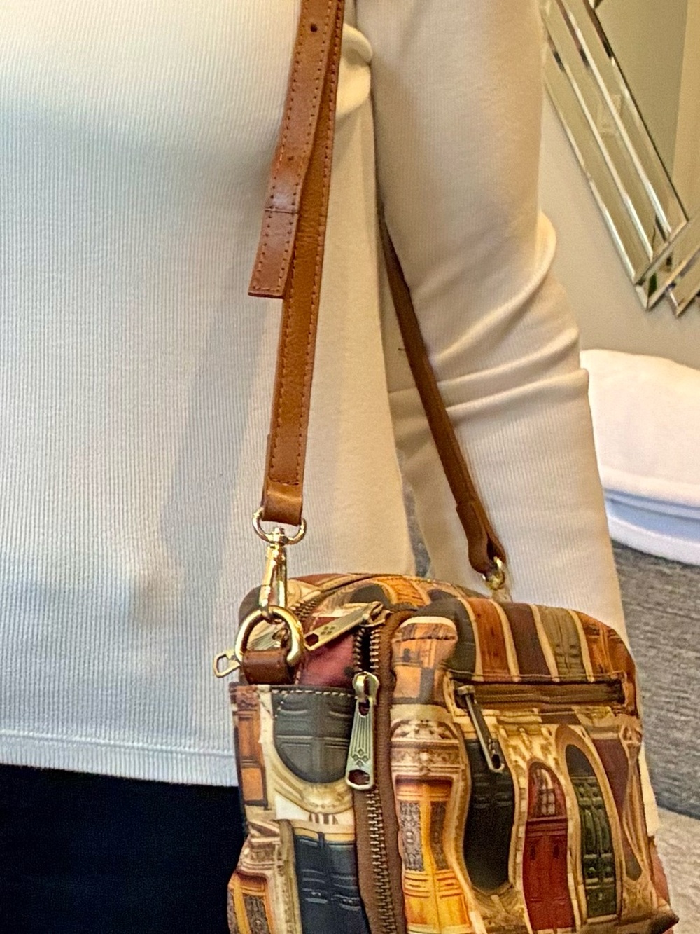 Patricia Nash Doorway to Italy Crossbody Bag Leather Trim EUC Travel Purse.